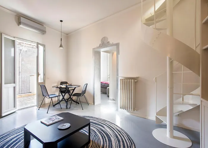 Colosseum Boutique Penthouse With Private Terraces *